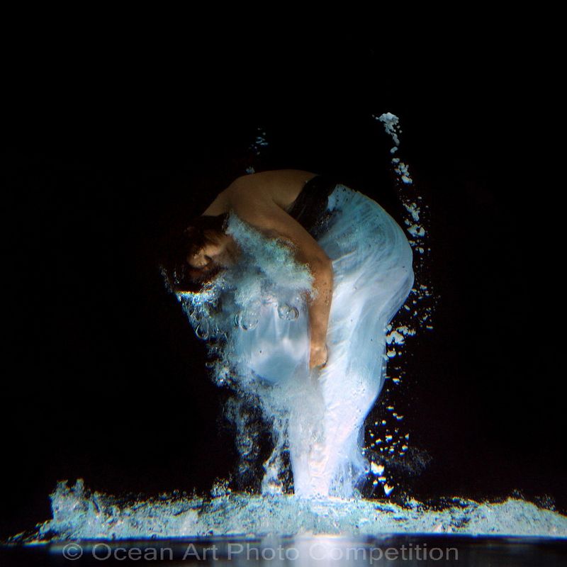 compact wide angle underwater photo contest winner