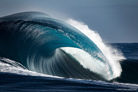 The true power of the ocean in one photo. Canon 1DX + 300mm f/4, Aquatech Delphin 1D housing + P215 front port. ISO 200, f/5.6, 1/1250