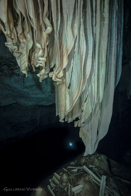 D’Zonot Ila cenote. Nikon D-810, Sea & Sea Housing, Nikon AF-S 16-35mm f/4G lens @ 16mm, 2x S&S YS-D1 strobes. 1/100 sec, f/7.1, ISO 160.