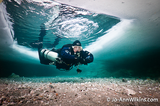 Diving Under the Ice _DSC7240-1205
