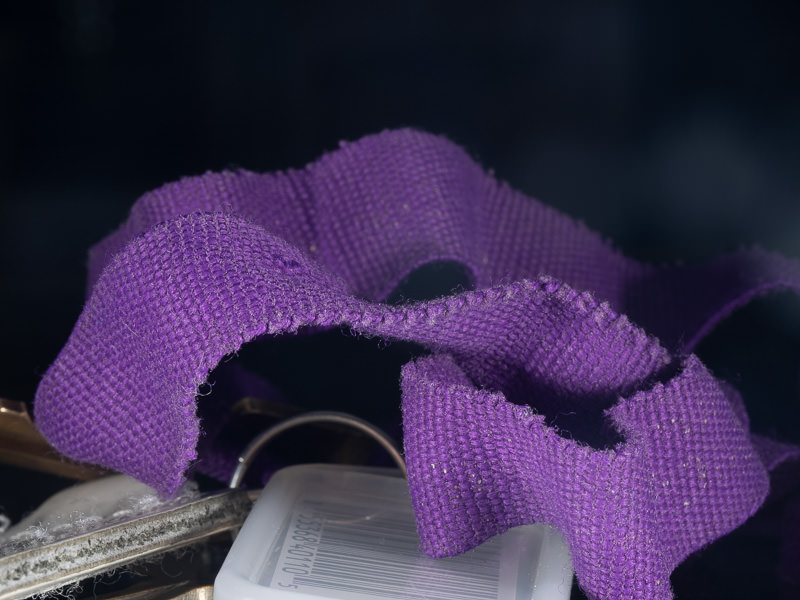 Properly lit test subject with inward facing strobes. Properly lit test subject with inward facing strobes.