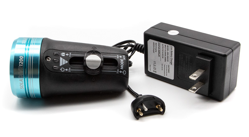 Sola Dive Light is dry and power is turned off. Sola Dive Light is dry and power is turned off.