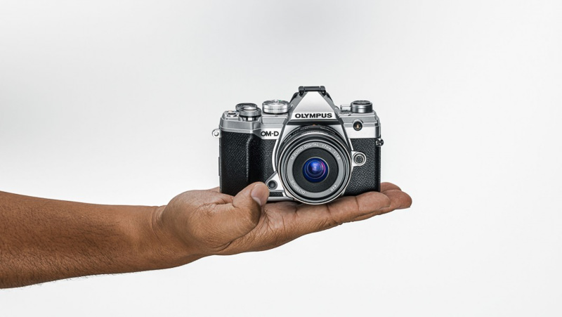 This palm-sized camera has some pretty enticing specs!