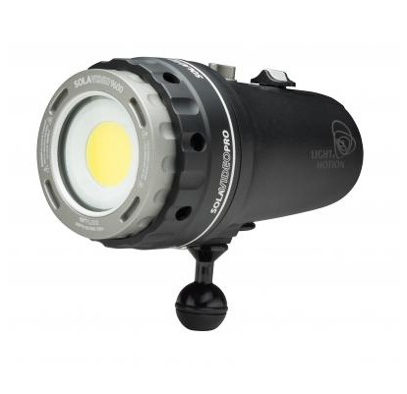 Light & Motion Sola Video Pro 9600 Light Light & Motion Sola Video Pro 9600 Light underwater